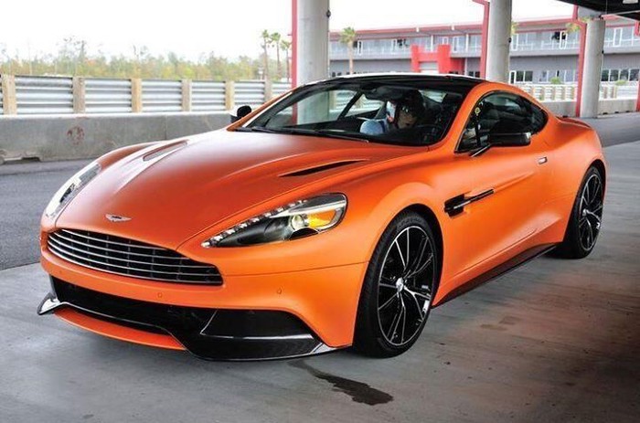 Aston Martin Vanquish.