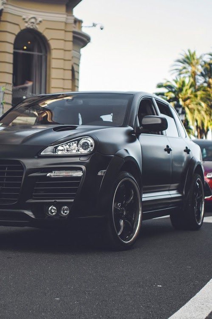 Porsche Cayenne.