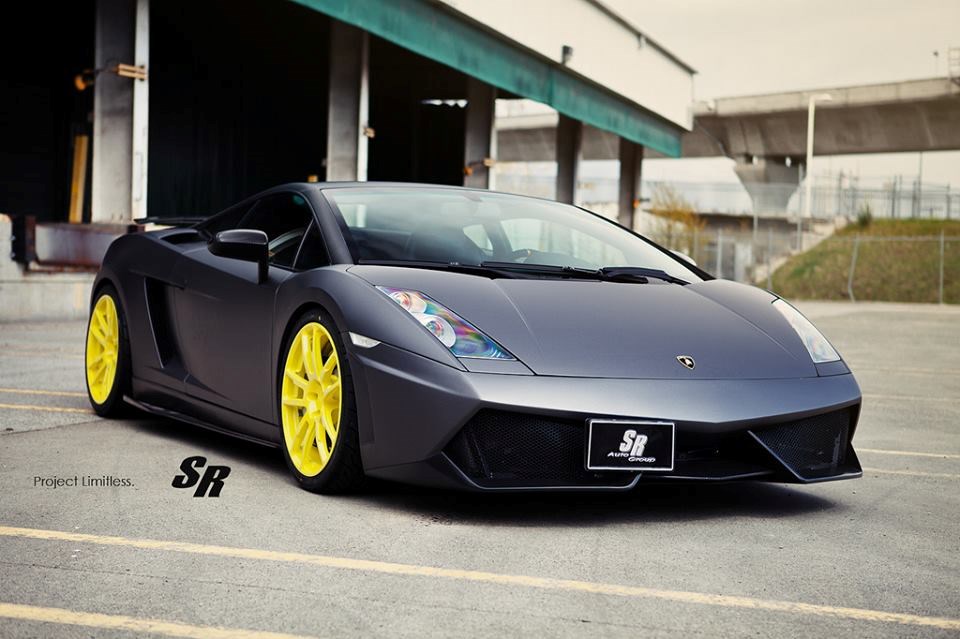 Lamborghini Gallardo with a set of forged PUR 1NE wheels.