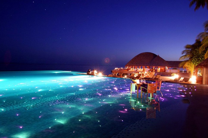Stunning infinity pool of Huvafen Fushi in Maldives.
