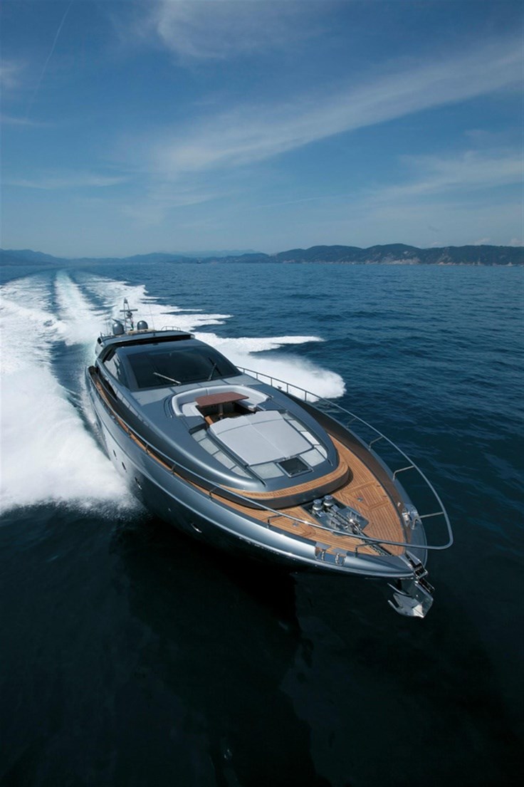 Riva Yacht 86' Domino.