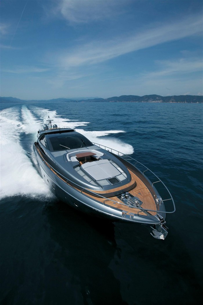 Riva Yacht 86' Domino.