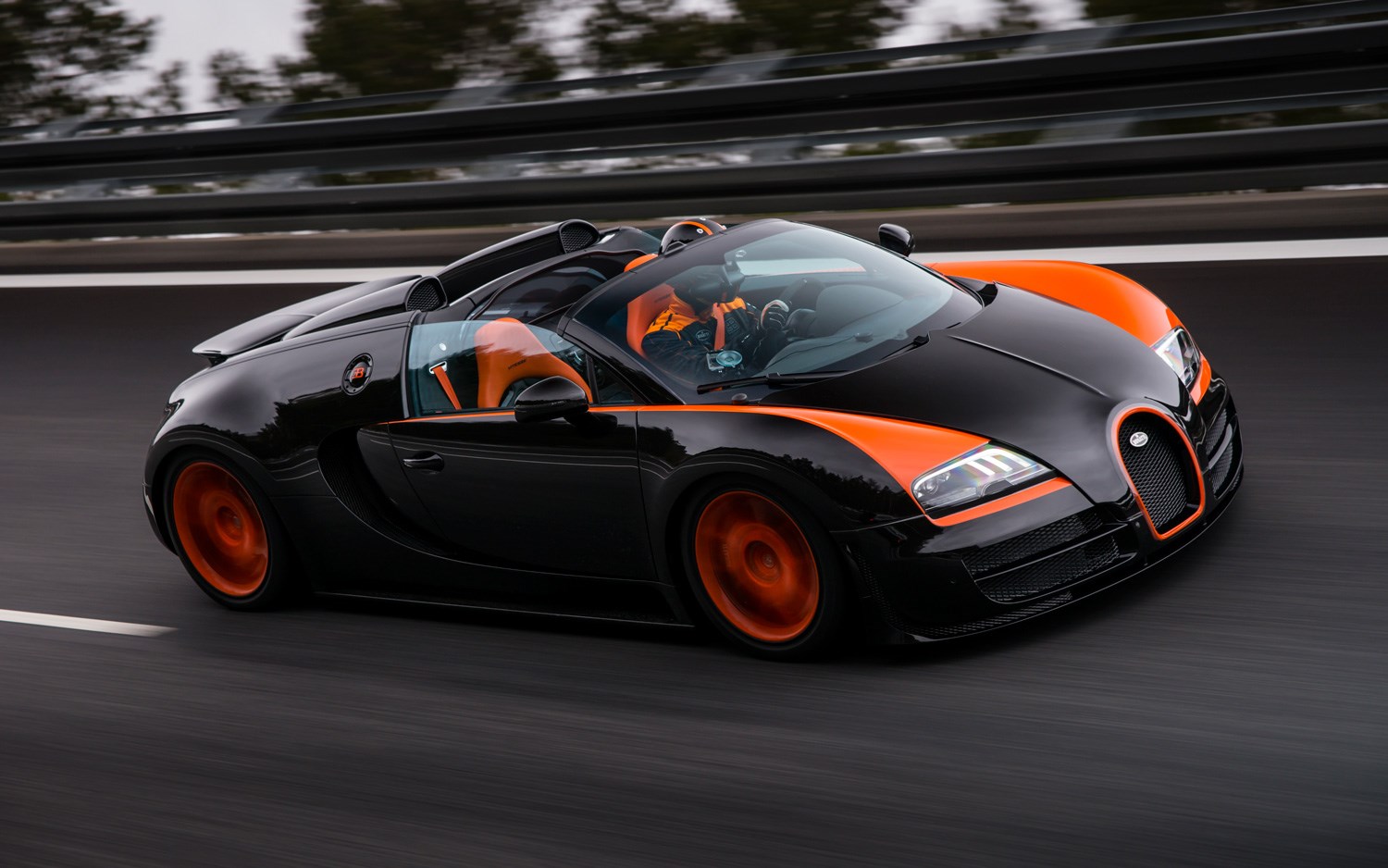 Bugatti Veyron Grand Sport Vitesse - the fastest roadster