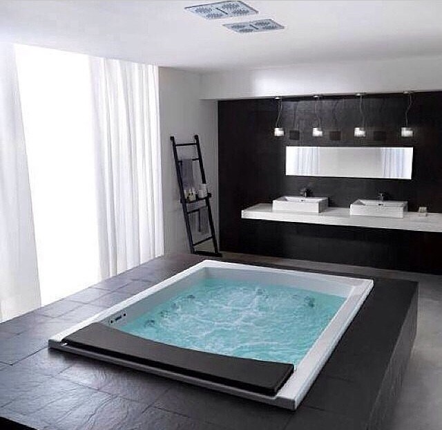 This bathtub is a must have!