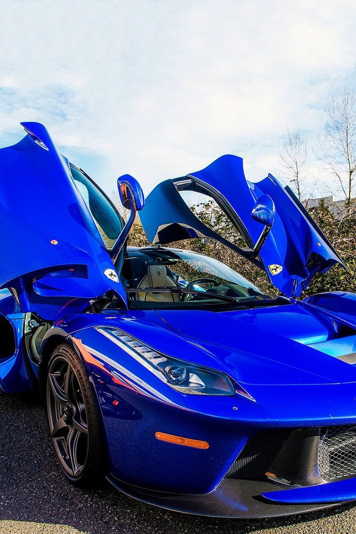 LaFerrari.