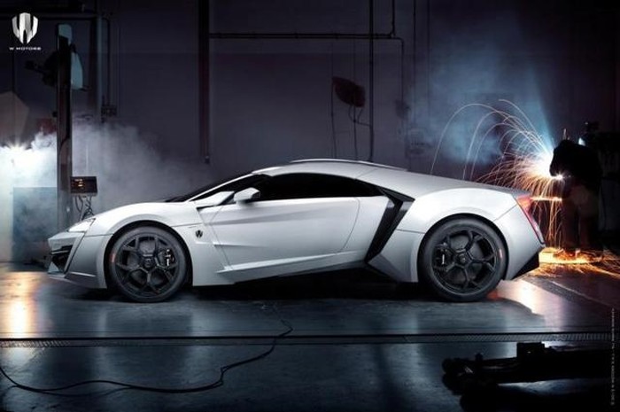 $3.4 Mill Lykan Hypersport has diamond encrusted LED Lights.