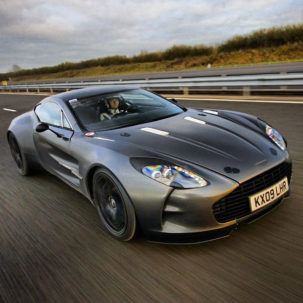 Aston Martin One 77