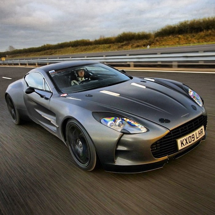Aston Martin One 77