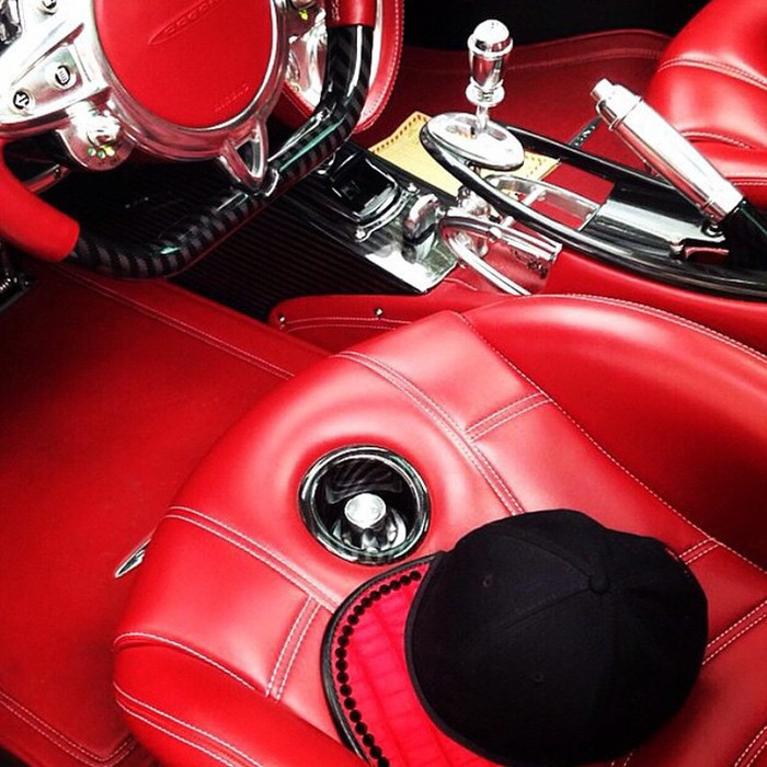 Red Pagani Huayra Interior.