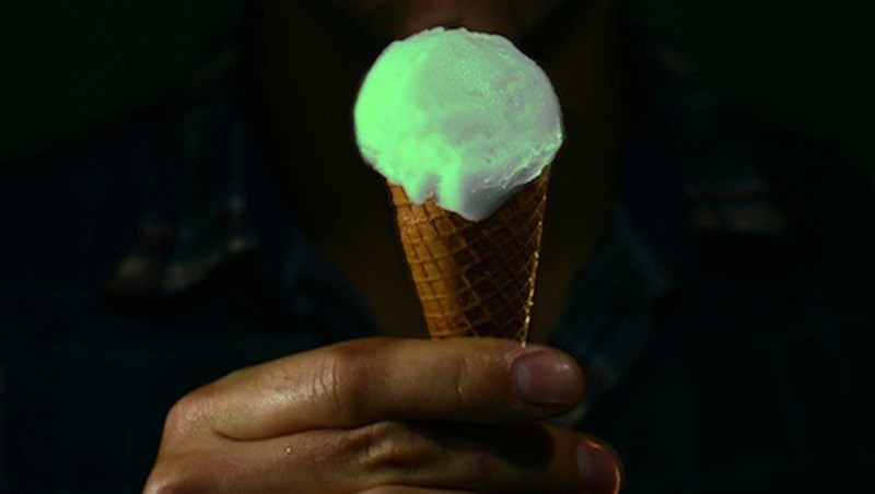 World’s First Fluorescent Ice Cream Costs $225 a Scoop.