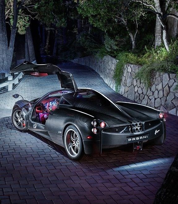 Pagani Huayra.