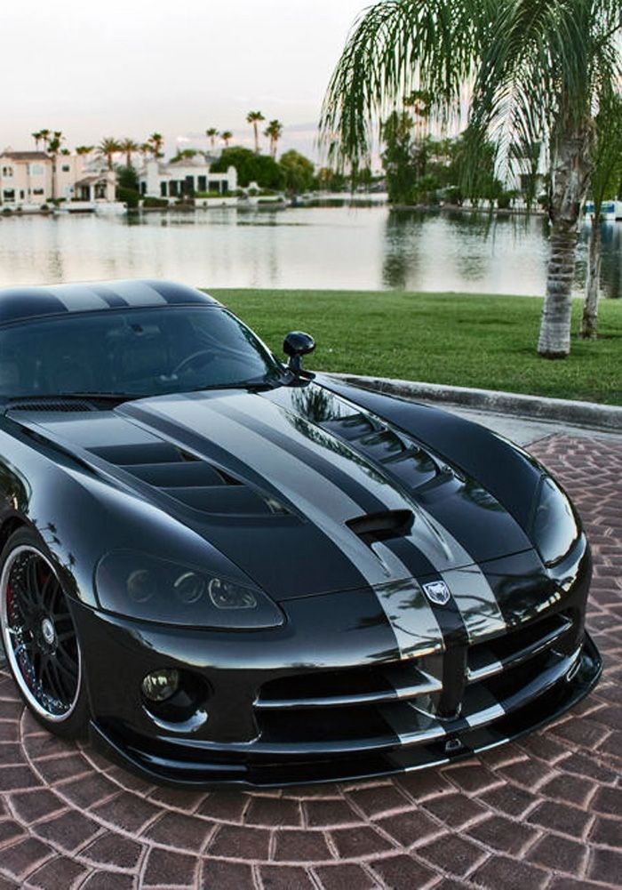 Dodge Viper SRT 10.