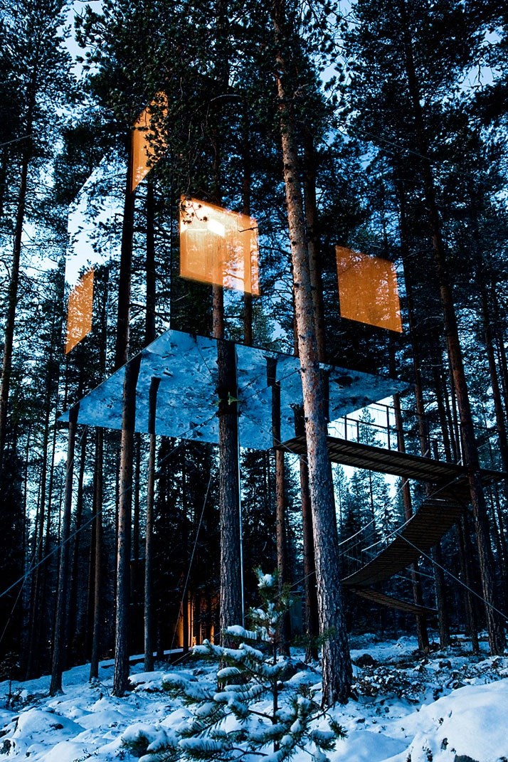 Tree Hotel in North Sweden with mirror exterior