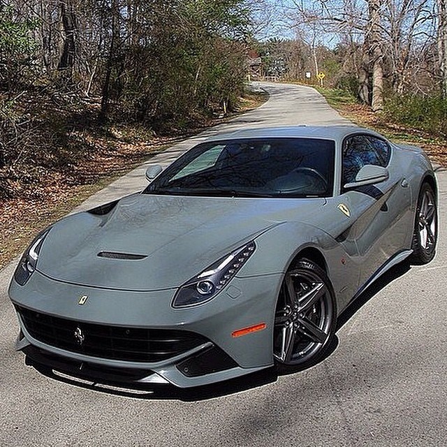 Ferrari F12.
