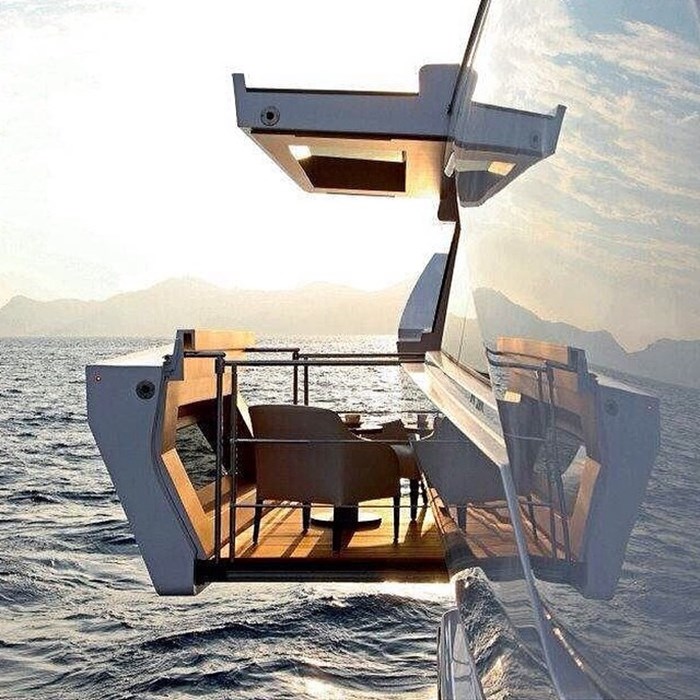 Retractable Yacht Lounge.