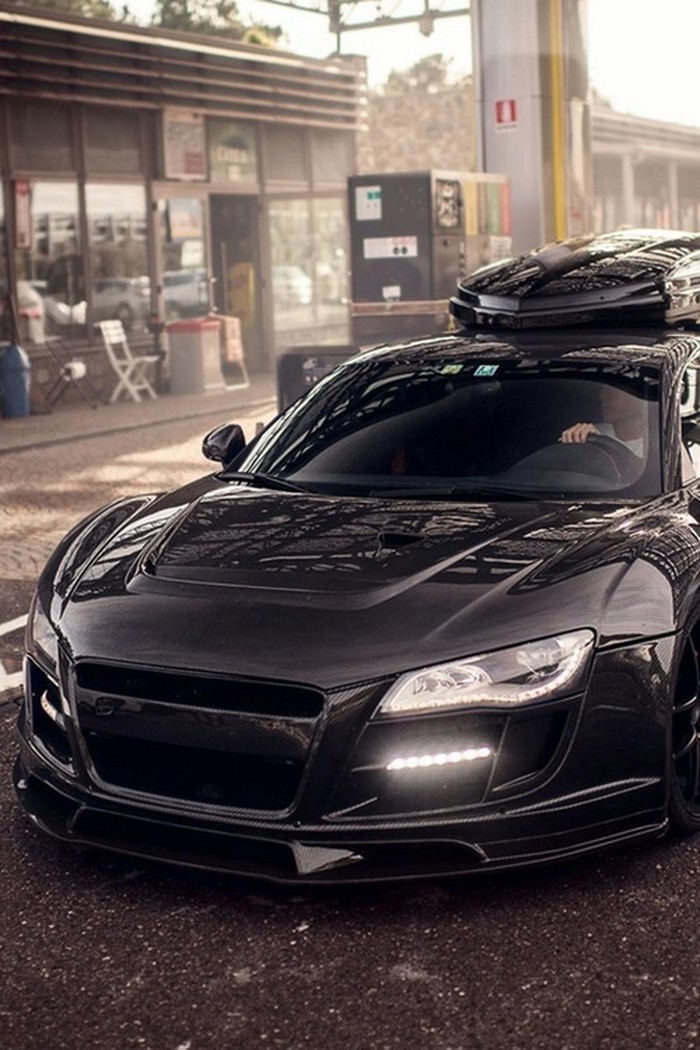 Mean Audi R8 Razor!