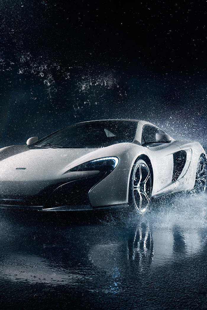McLaren 650S.