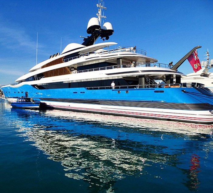324ft Mega Yacht "Madame Gu".