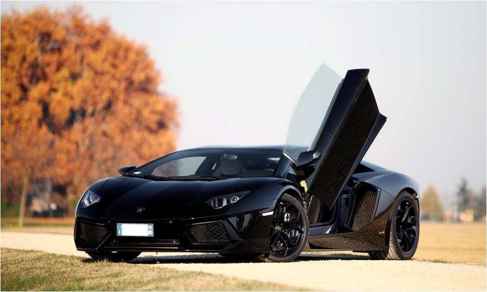 Lamborghini Aventador.