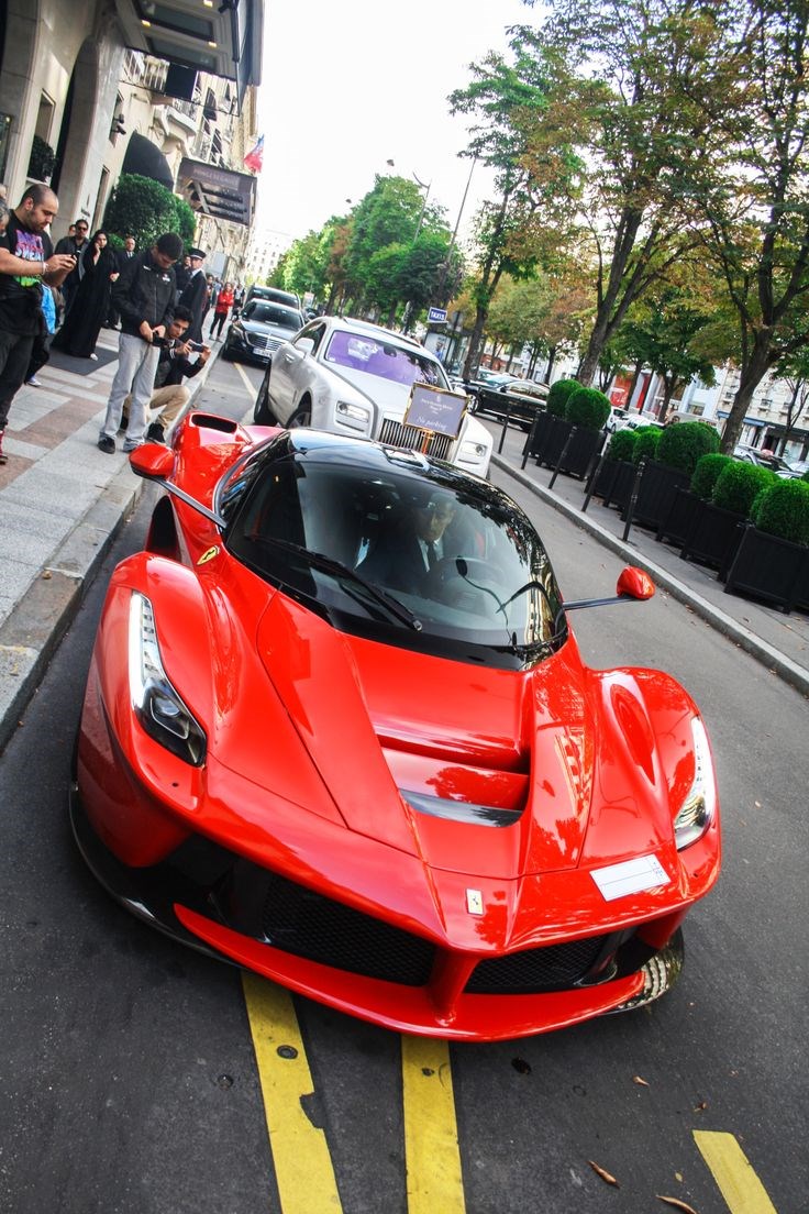 Ferrari LaFerrari.