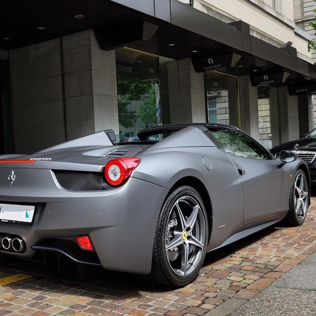 Matte Ferrari 458 Spider.