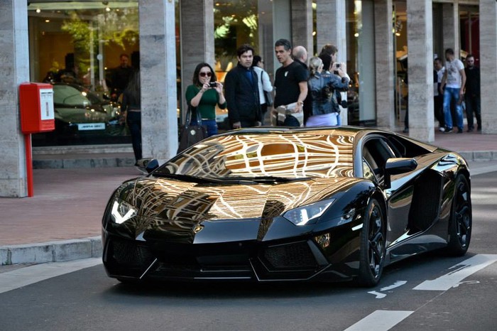 Lamborghini Aventador LP 700.