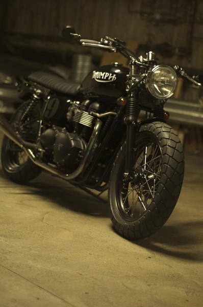 Triumph Bonneville.