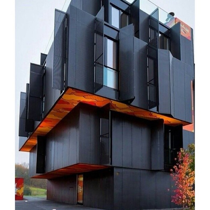 Pretty cool architecture.