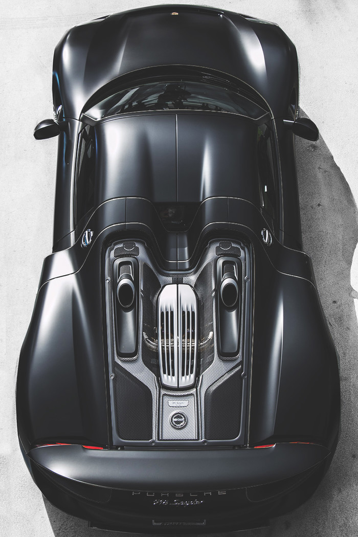 Porsche 918.