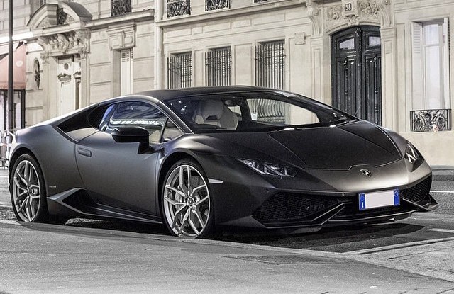 Lamborghini Huracan.