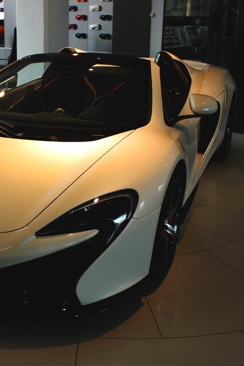 Gorgeous McLaren.