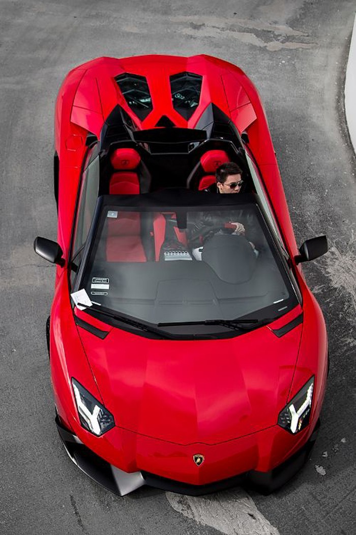 Lamborghini Aventador Roadster.