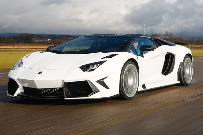 Mansory Carbonado.