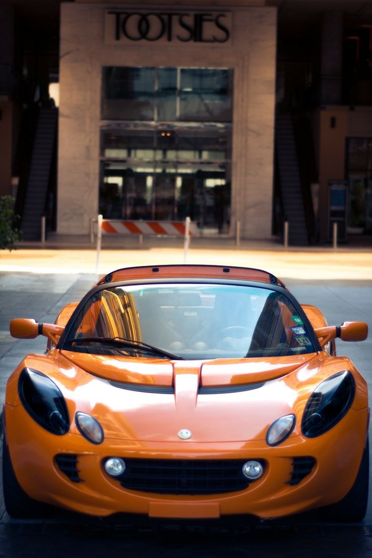 Lotus Elise.
