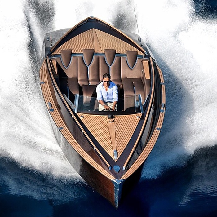 Art of Kinetik Mazokist yacht.