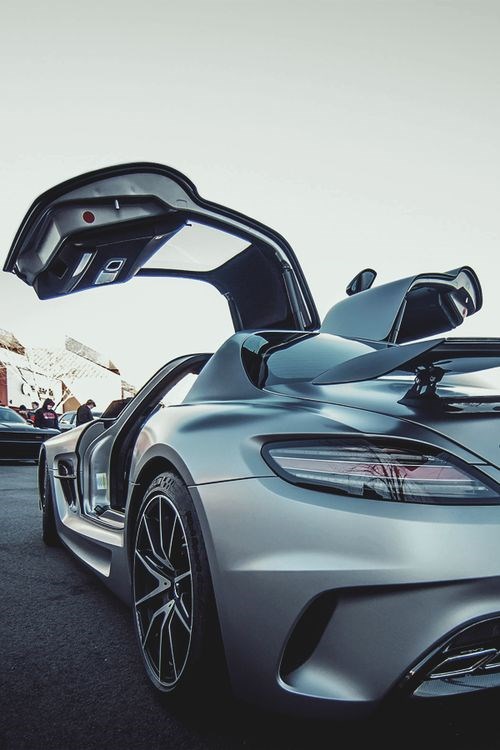 Mercedes SLS AMG.