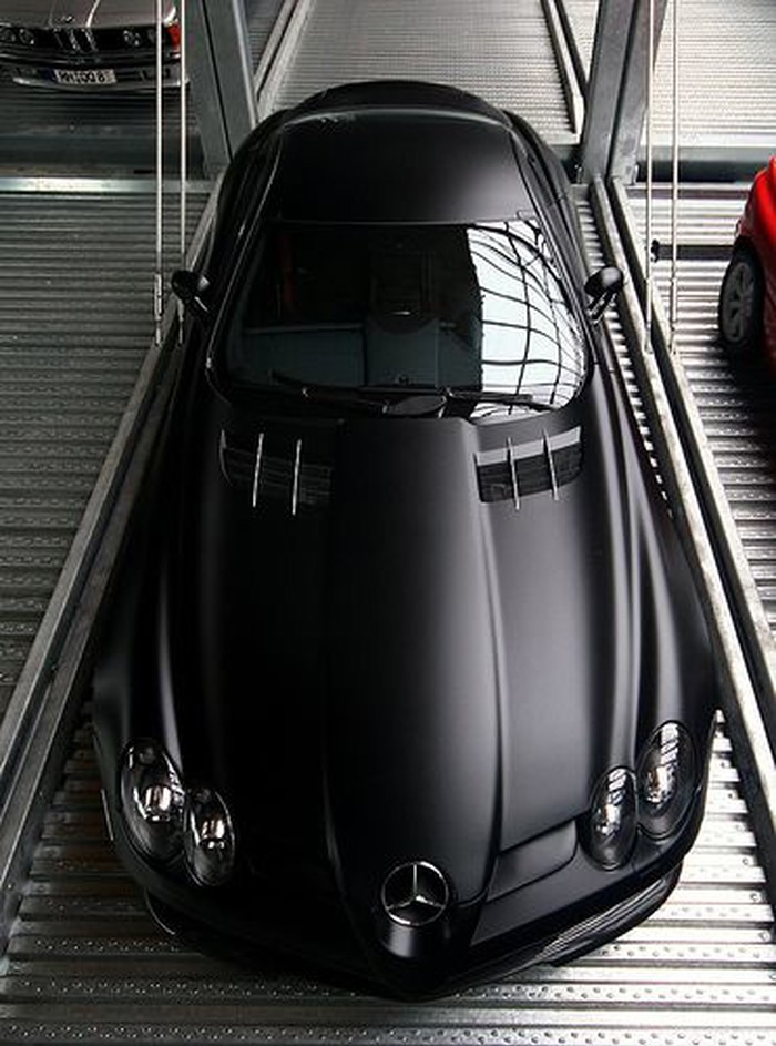 Matte.