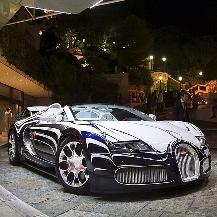 Bugatti L'Or Blanc in Monaco. 