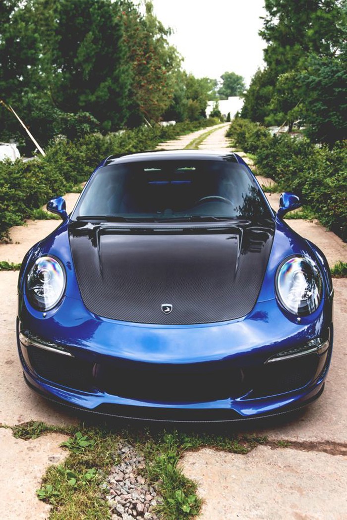 Porsche 911 Carrera 4S.