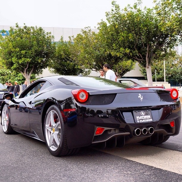 Glorious Black Ferrari 458 Italia!