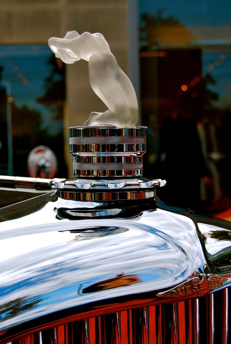 Duesenberg's Lalique Hood Ornament