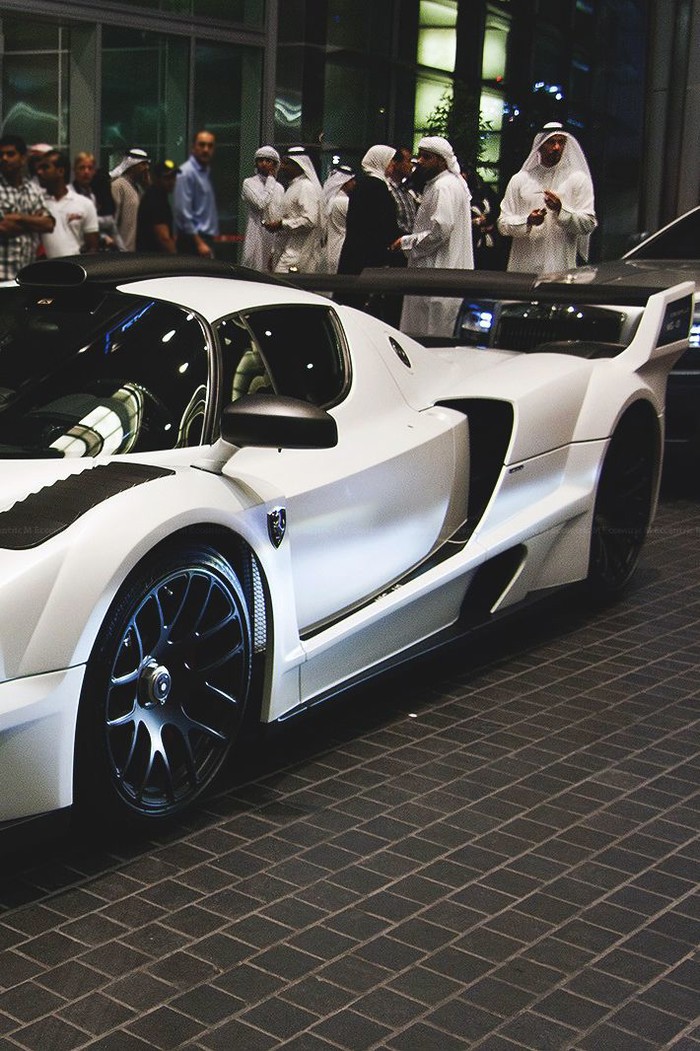 Ferrari Enzo MIG-U1.