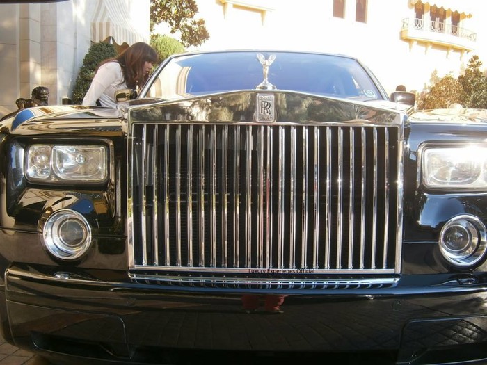 Roll-Royce.