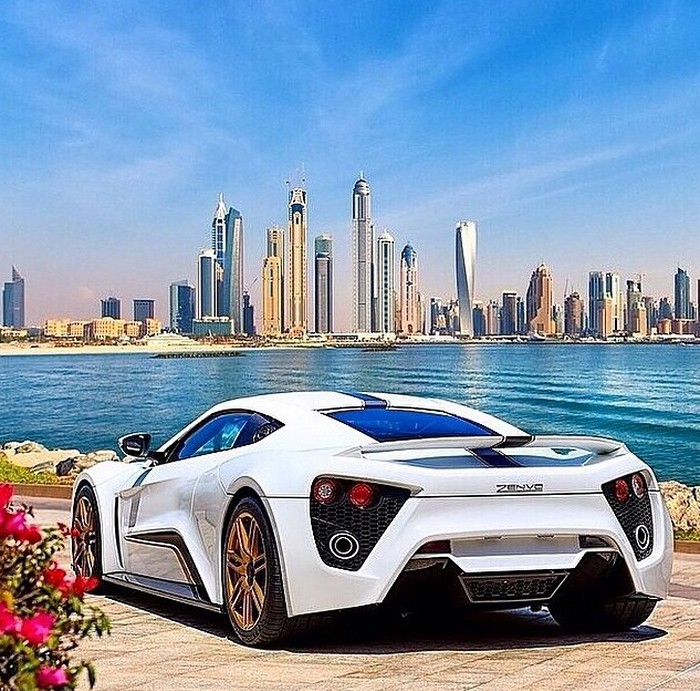 Zenvo in Dubai.