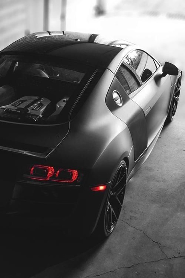 Audi R8.
