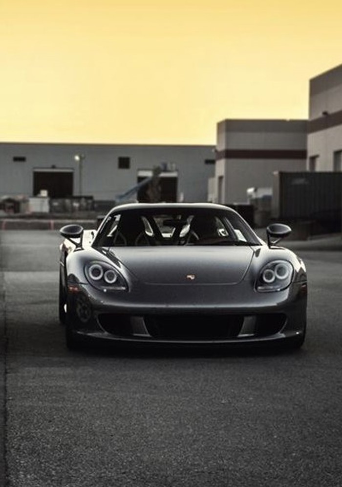 Porsche Carrera GT.