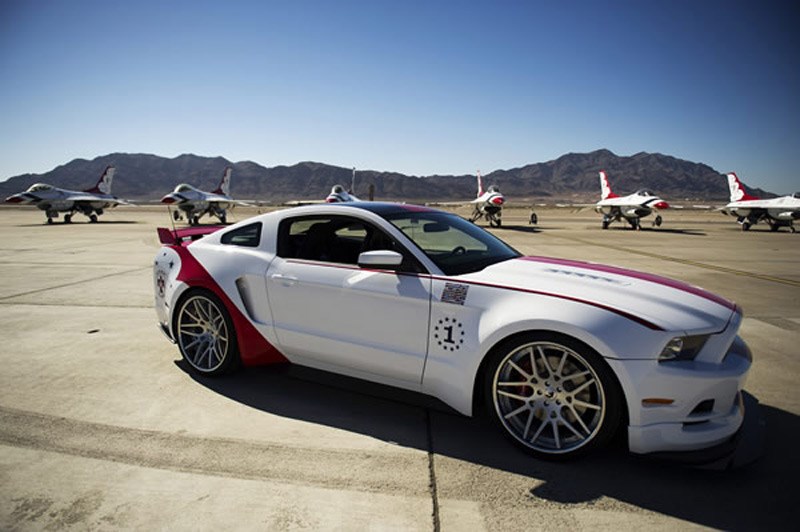 Ford Mustang GT U.S. Air Force Thunderbirds Edition.