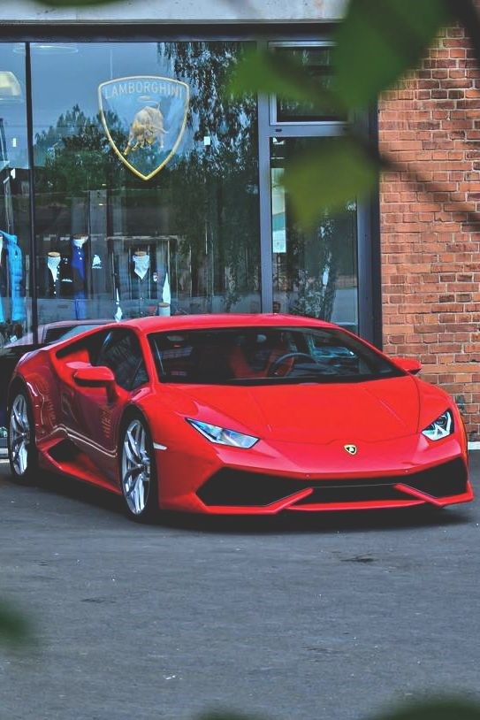 Lamborghini LP610-4 Huracan.