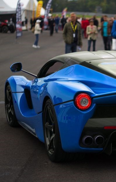 Ferrari LaFerrari.
