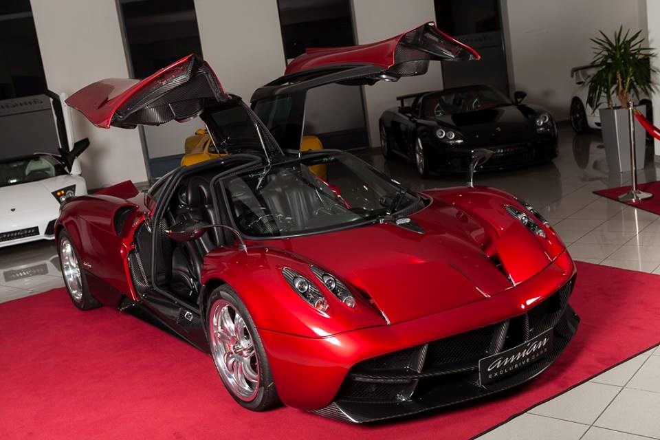 Pagani Huayra.